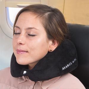 10-Nackenkissen Frau mit Nackenkissen